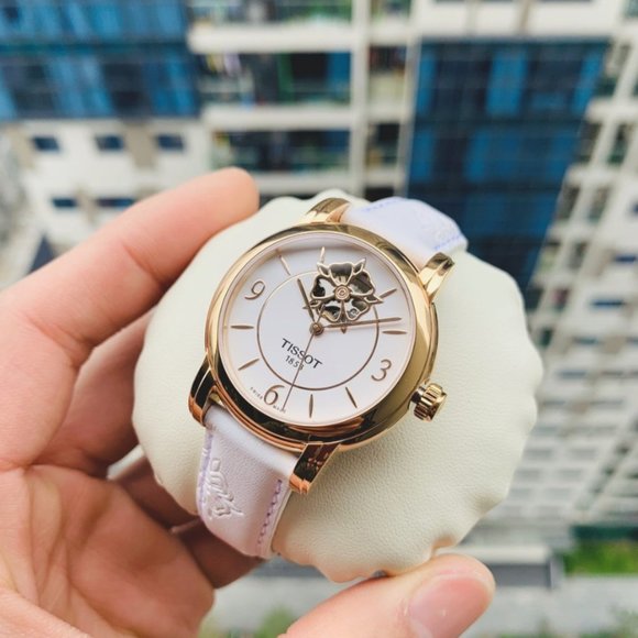 ?Tissot Ladies Rose Heart White Strap Watch! New! Sale!